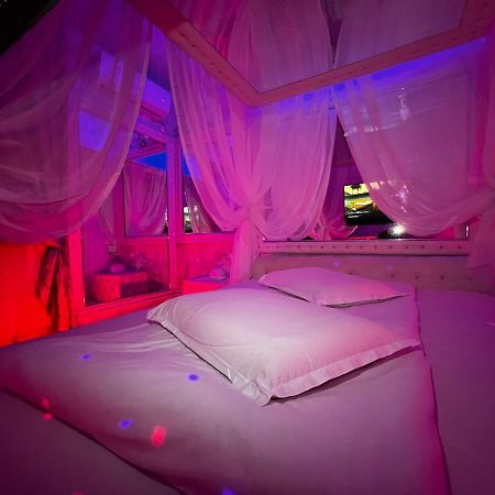 Anadi Hotel Boutique Only Adult ブラショフ エクステリア 写真