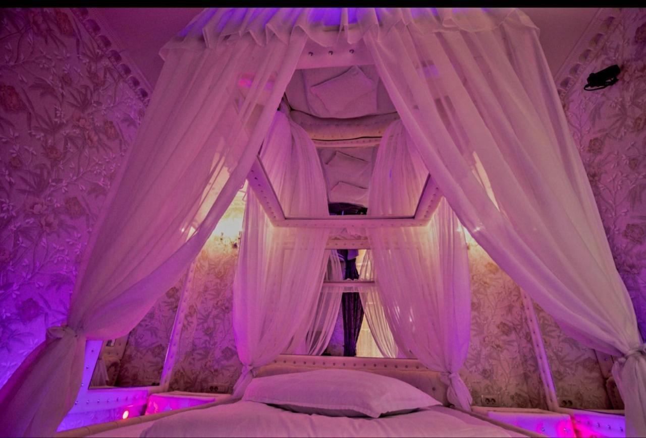 Anadi Hotel Boutique Only Adult ブラショフ エクステリア 写真