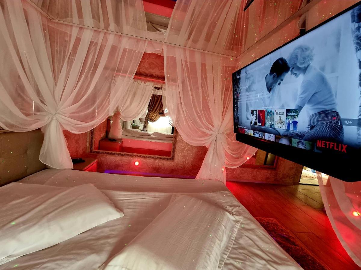 Anadi Hotel Boutique Only Adult ブラショフ エクステリア 写真