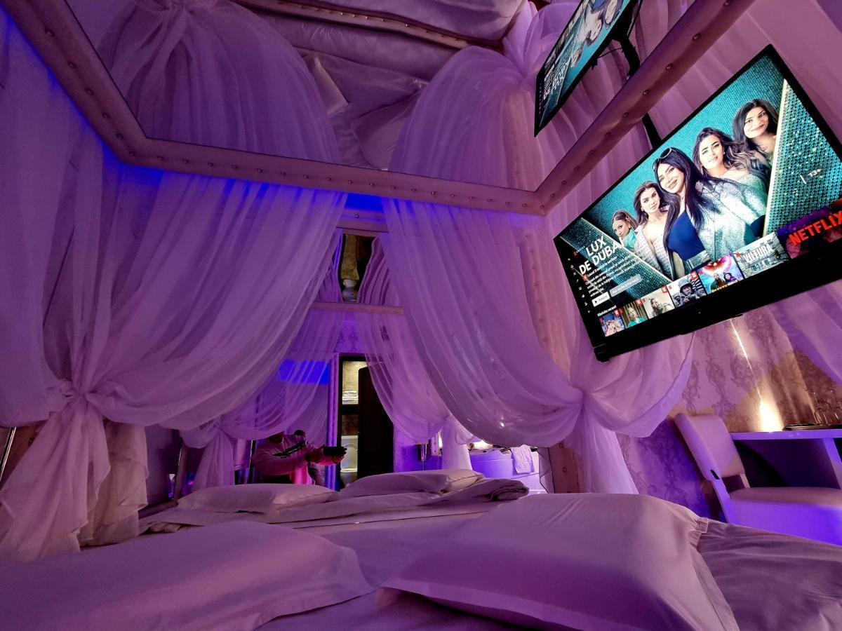 Anadi Hotel Boutique Only Adult ブラショフ エクステリア 写真