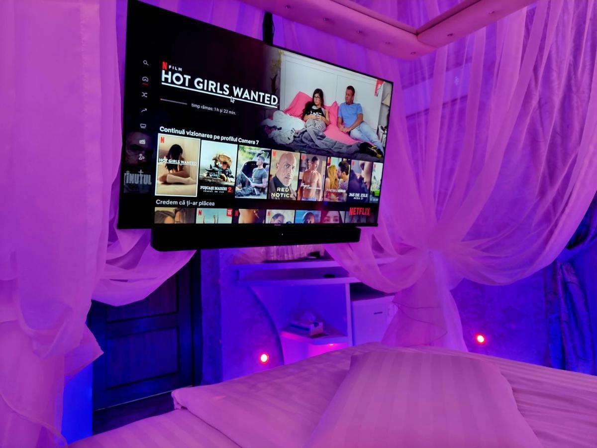 Anadi Hotel Boutique Only Adult ブラショフ エクステリア 写真