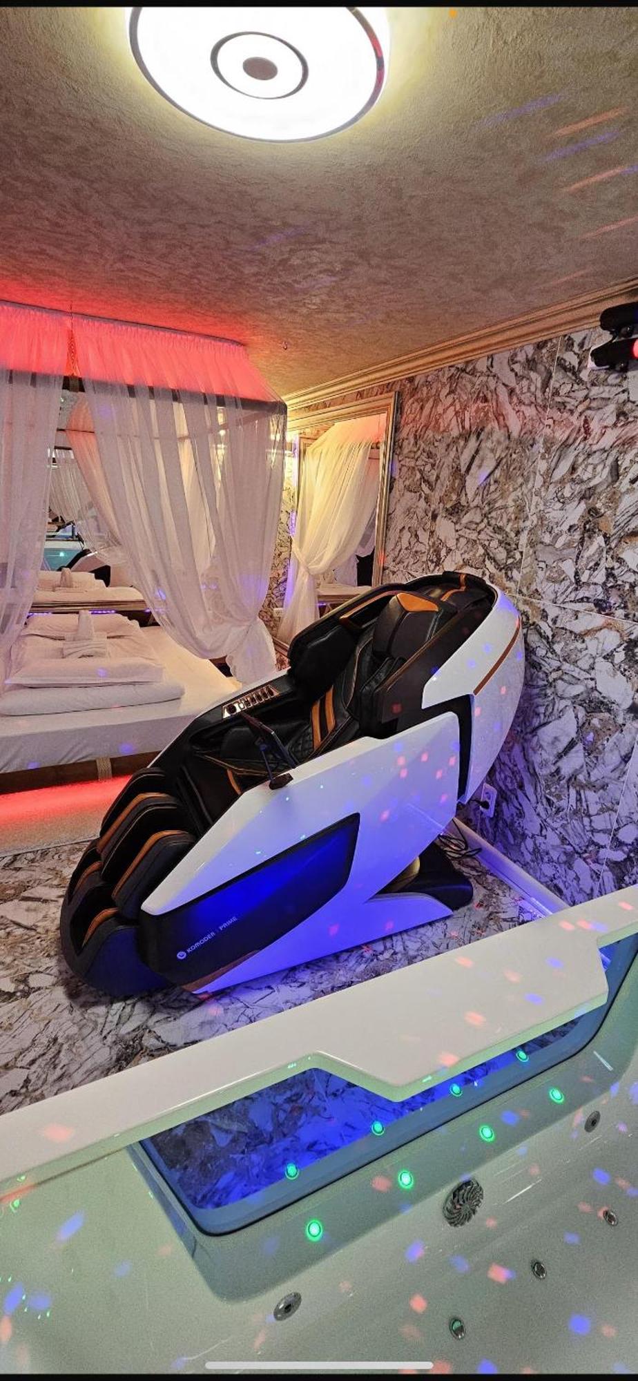 Anadi Hotel Boutique Only Adult ブラショフ エクステリア 写真