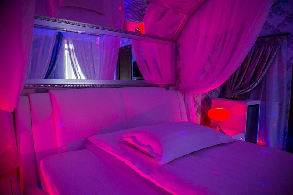 Anadi Hotel Boutique Only Adult ブラショフ エクステリア 写真